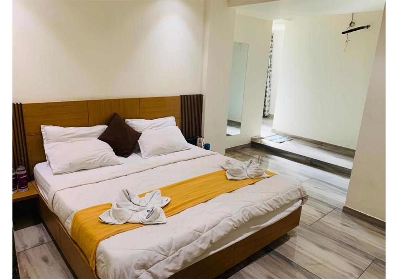 Shree Murlidhar Guest House สุรัต ภายนอก รูปภาพ